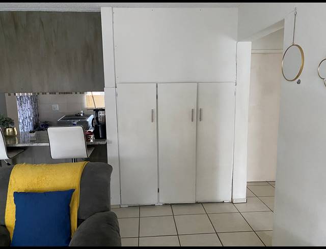 2 BEDROOM SECTIONAL TITLE FOR SALE IN RAVENSWOOD